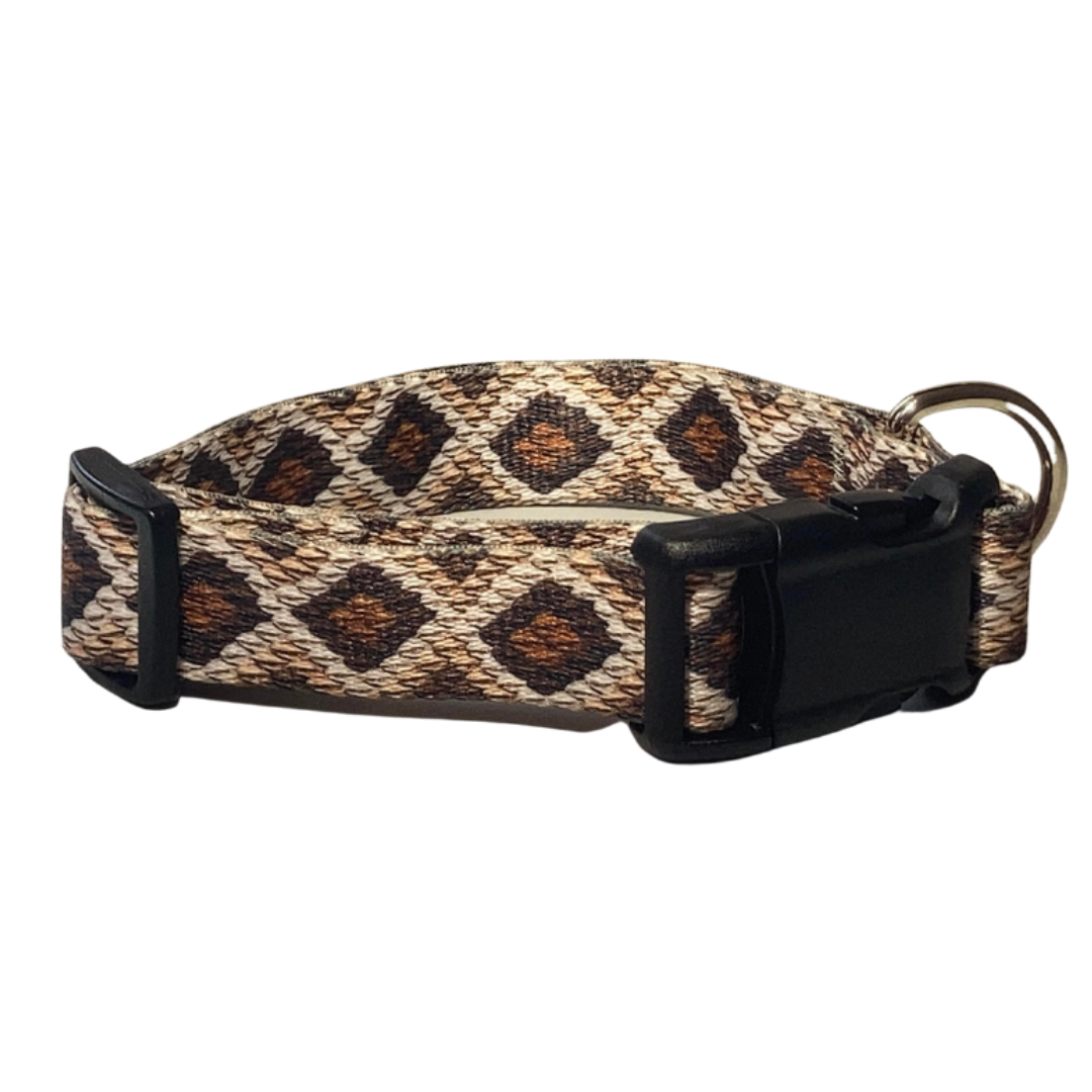 Maxx2 Magnetic Dog Collar in the Snakeskin pattern.